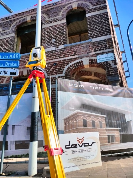 Houten buitenschrijnwerk van project Lauwers